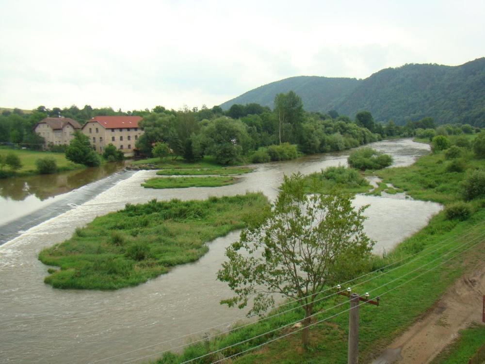 Penzion Na Pracharne Kladruby  Εξωτερικό φωτογραφία